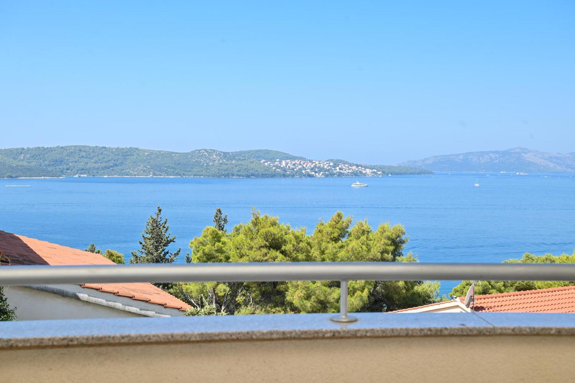 Sunny Place With Sea View Trogir Exterior foto