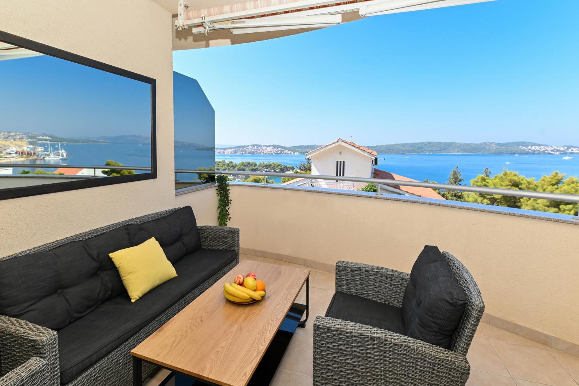 Sunny Place With Sea View Trogir Exterior foto