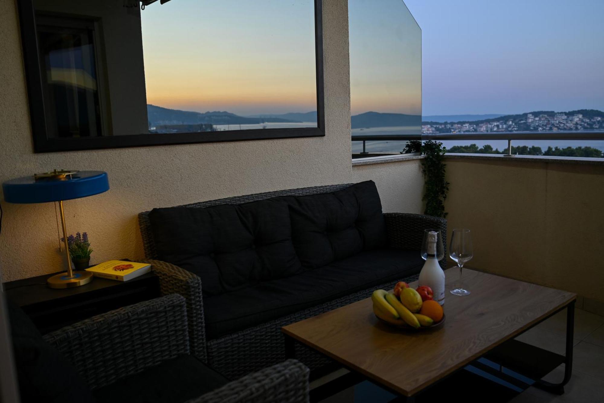 Sunny Place With Sea View Trogir Exterior foto