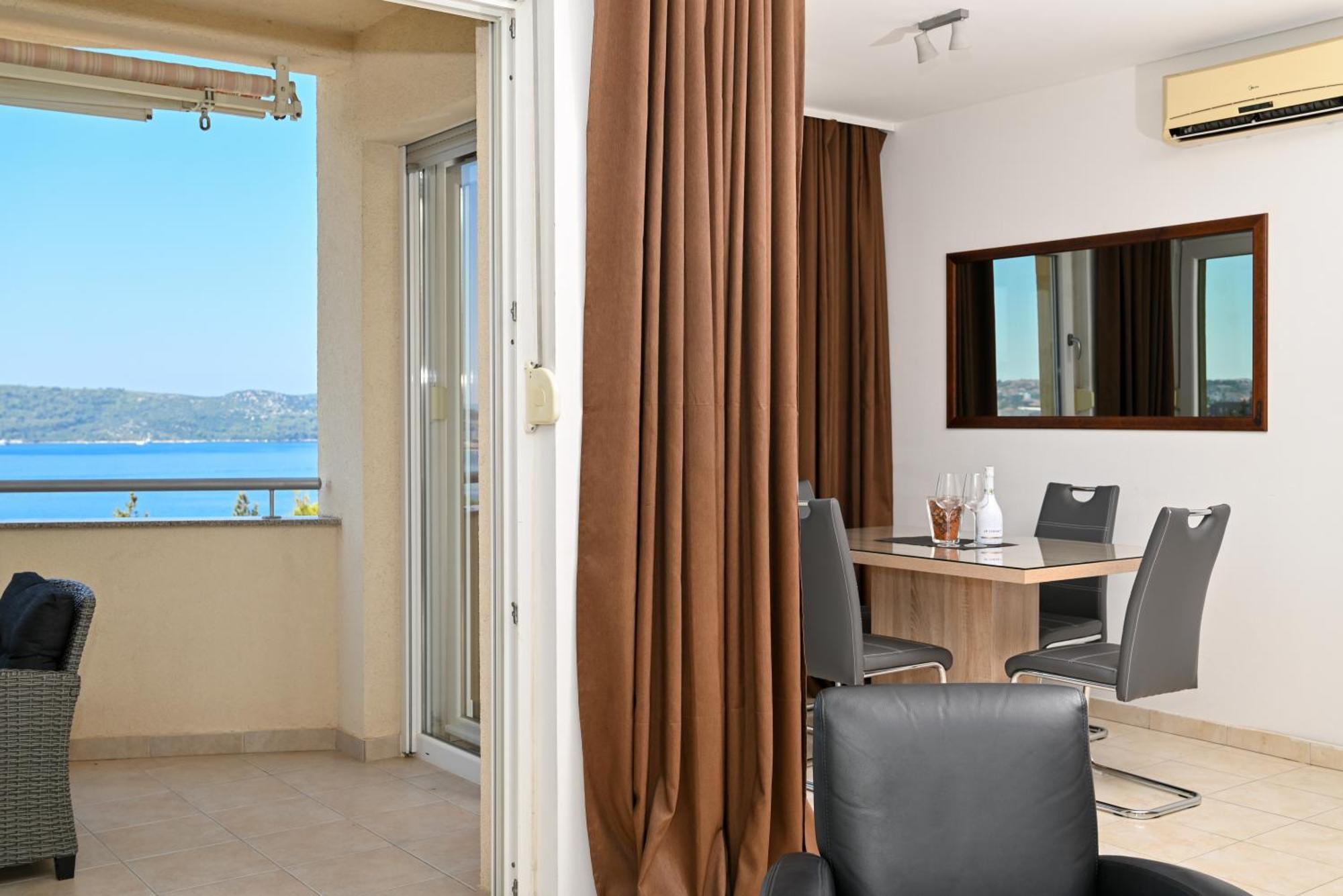Sunny Place With Sea View Trogir Exterior foto